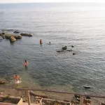 Il Varo A Mare 4*