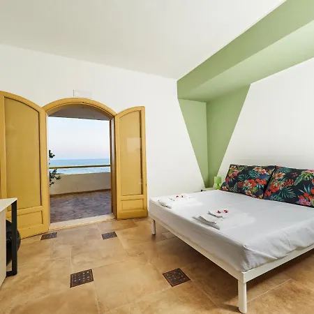 Il Varo A Mare 4* Пунта-Браччетто