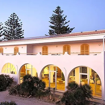 فندق مبيت وإفطار Il Varo A Mare 4*