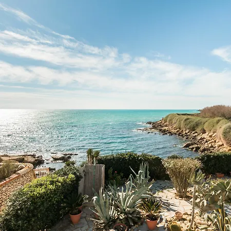 Il Varo A Mare Bed & Breakfast 3*